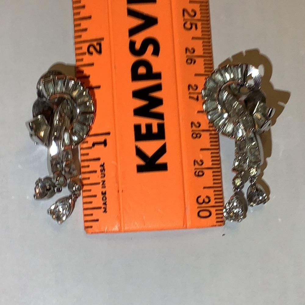 Vintage Rhinestone Clip-ons - Picture 5 of 5